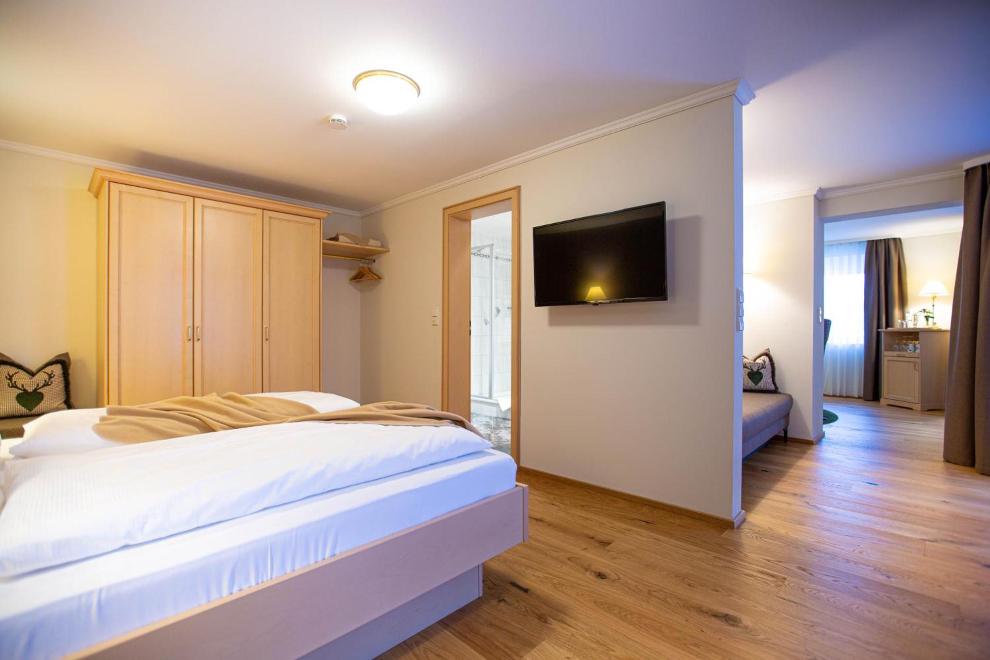 Flair Hotel Adlerbad บาด ปีเตอร์สตัล กรีสบาค ภายนอก รูปภาพ