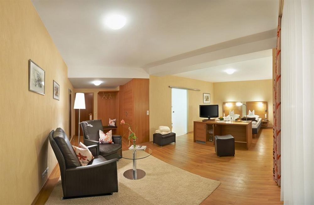 Flair Hotel Adlerbad บาด ปีเตอร์สตัล กรีสบาค ภายนอก รูปภาพ